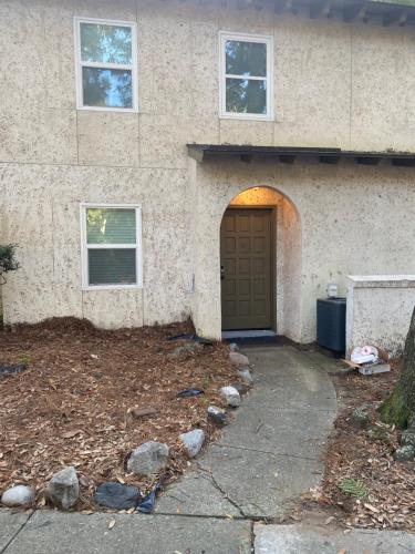 HHI Homes- Newly Renovated Cozy Modern Pet-Friendly Villa-Ideal Location photo 69