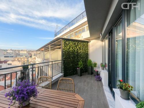 Luxury 80m2 apartment with balcony downtown Thessaloniki