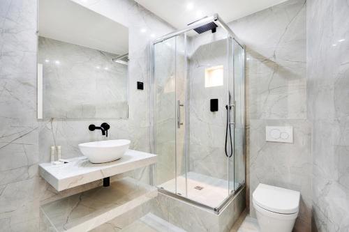 Koupelna v ubytování Pick A Flat's Apartment on rue Montorgueil