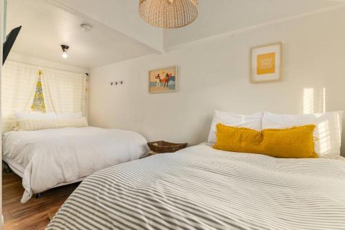 Ένα ή περισσότερα κρεβάτια σε δωμάτιο στο Sea Haven Motel Unit 3