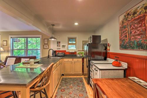 Gallery image of Updated Tryon Cabin on Pacolet River! in Tryon