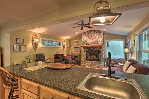 Gallery image of Updated Tryon Cabin on Pacolet River! in Tryon