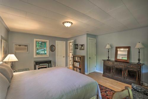 Gallery image of Updated Tryon Cabin on Pacolet River! in Tryon