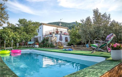 Nice apartment in Guardialfiera with 1 Bedrooms, WiFi and Outdoor swimming pool