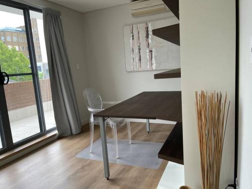 Posezení v ubytování Crows Nest - Executive Penthouse - 3 Bedroom- 5km to City