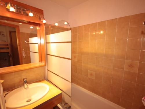 Um banheiro em Studio Les Saisies, 1 pièce, 4 personnes - FR-1-293-150