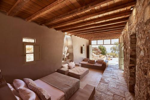 A seating area at Nature Eco Living Serifos