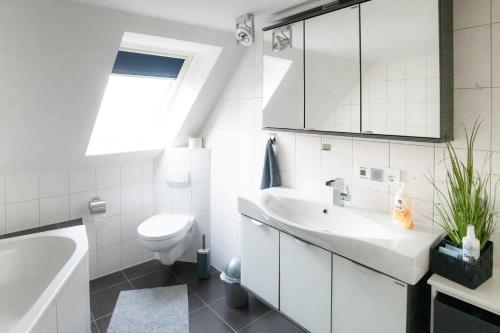 Ένα μπάνιο στο FachwerQ'sleep Apartments adults only