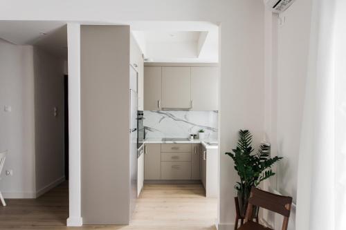Pristine 1BR Apartment in Ampelokipoi Area by UPSTREET