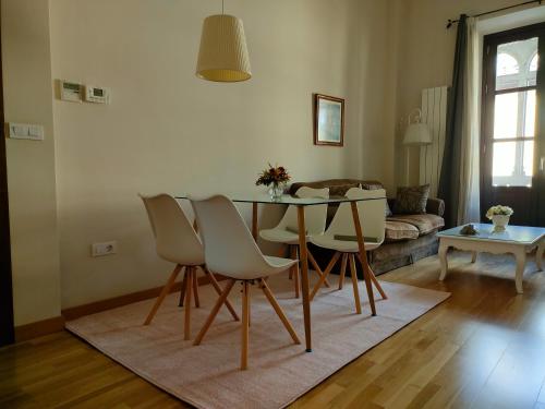Posedenie v ubytovaní Apartamento Nueva del Santísimo