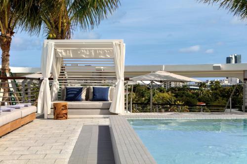 The swimming pool at or close to Kimpton - Hotel Palomar South Beach, an IHG Hotel