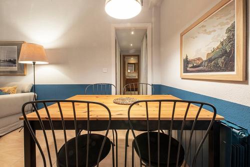 Η κουζίνα ή μικρή κουζίνα στο Apartamento Tíbula Sur Parking