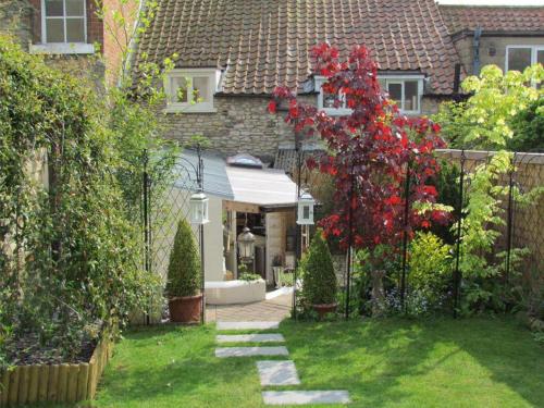 Lavender Cottage, Grade 2 Listed Period Stone Built Cottage In Pickering, North Yorkshire