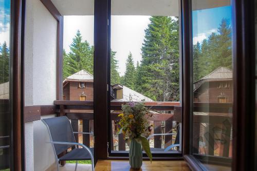 Balkoni atau teres di Villa Zvončica, Apartman ViN