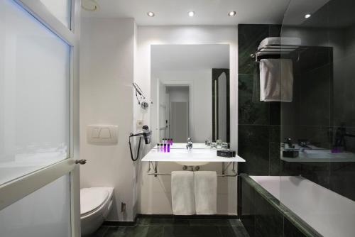 Bagno di INNSiDE by Meliá Palma Center