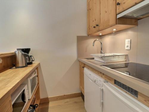 A cozinha ou cozinha compacta de Appartement Méribel, 3 pièces, 6 personnes - FR-1-182-57