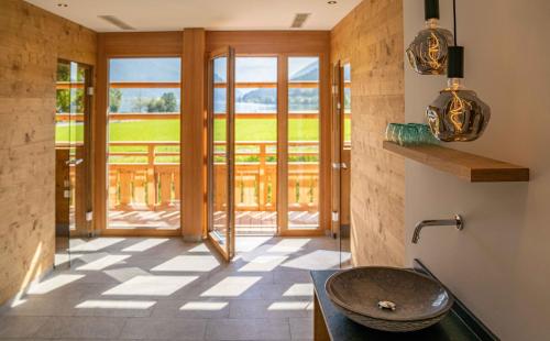 Fotografie z fotogalerie ubytování Das Leonhard - Naturparkhotel am Weissensee v destinaci Weissensee