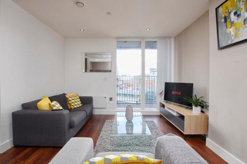 Luxury Central Abode - Amazing Views - Parking