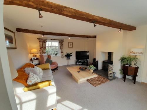 Clumber Lane End Farmにあるテレビまたはエンターテインメントセンター