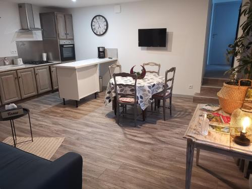 Galeriebild der Unterkunft Les Hortensias in Lassay