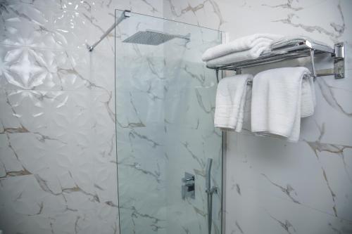Ванная комната в Nice Apartments Tbilisi