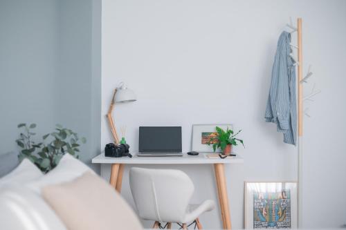 Taitung mini trip hostelにあるテレビまたはエンターテインメントセンター