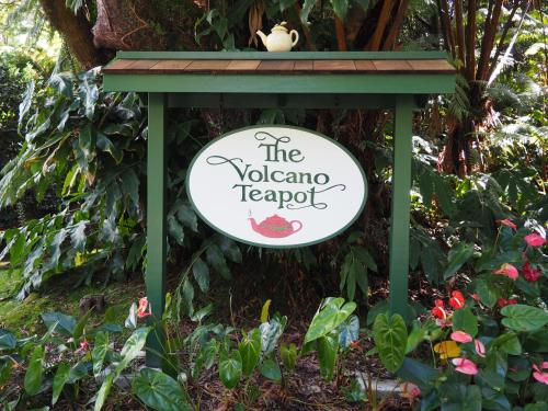 Gallery image of Volcano Teapot Cottage in Volcano