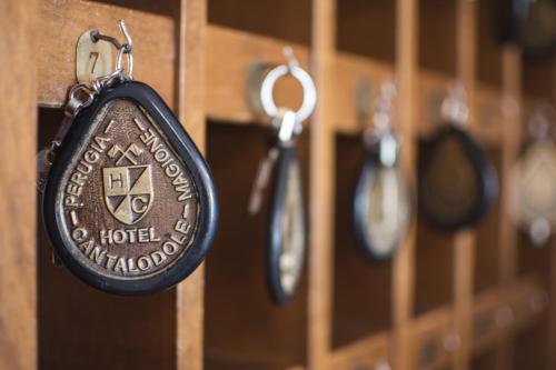 Certificato, attestato, insegna o altro documento esposto da Hotel Cantalodole