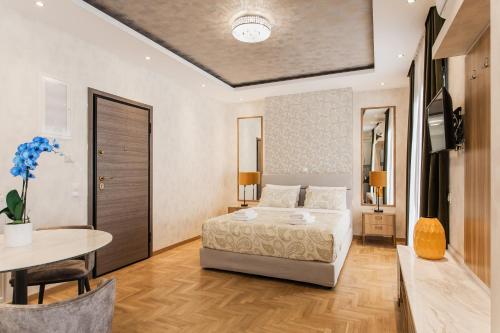 Nicholas Point Apartments and Rooms