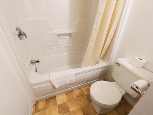 Bagno di Sherwood Inn and Motel Charlottetown
