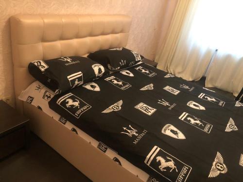 Postel nebo postele na pokoji v ubytování Апартаменты в красивом месте Днепра ( центр )