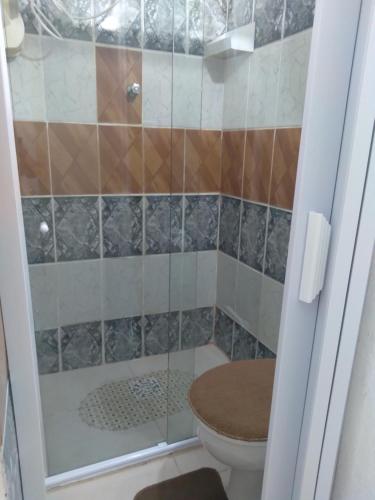 Un baño de Hospedagem Brilho do Sol