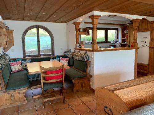 Kuchyňa alebo kuchynka v ubytovaní Ferienhaus Sonnleiten