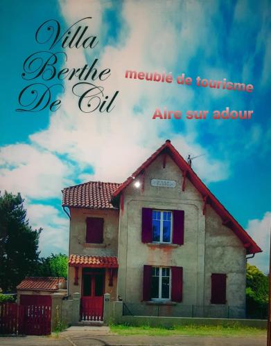 a house with the wordsilla bella beehive oil at La villa Bherte dé cil in Aire-sur-lʼAdour