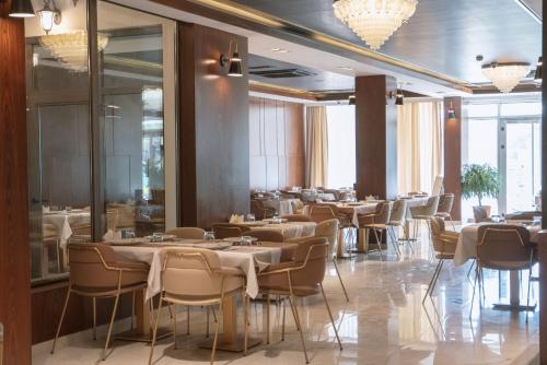 Ресторан / где поесть в Noor Land Hotel