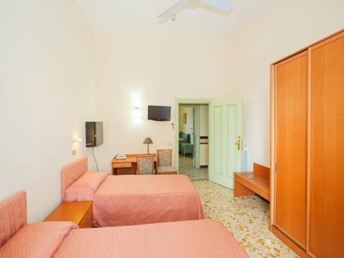 Gallery image of Hotel Delle Palme in SantʼAgata sui Due Golfi