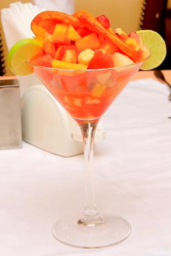 Makanan di atau berdekatan hotel
