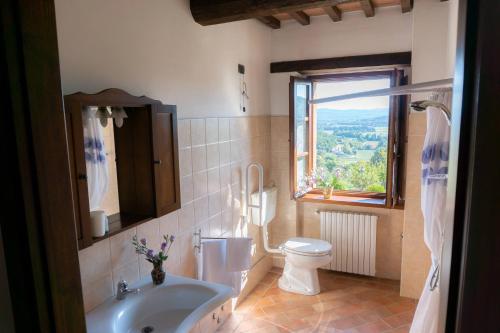 Kúpeľňa v ubytovaní Agriturismo Villa Lugnano Casale Con Piscina Privata