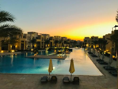 Kitesurfer Shared House, Pool View & Beach Access