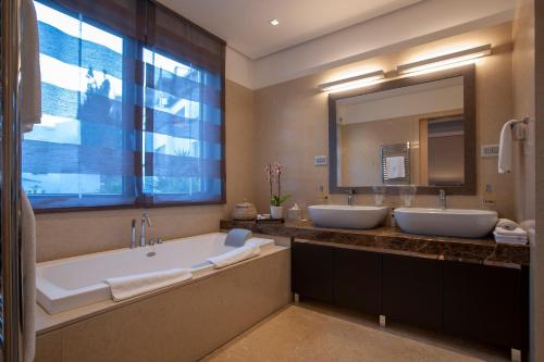 Kúpeľňa v ubytovaní Alexandar Montenegro Luxury Suites & Spa