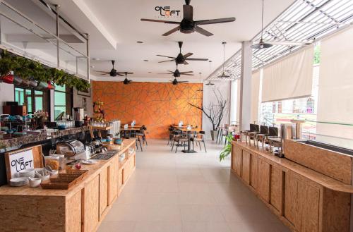 Nhà hàng/khu ăn uống khác tại OneLoft Hotel
