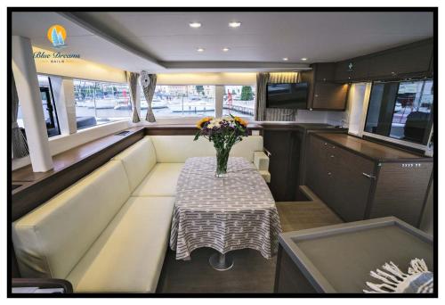 Nhà bếp/bếp nhỏ tại blue dreams sails