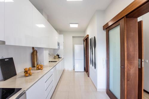 2BR Flat in Bonfim w/ AC & Balcony by LovelyStay