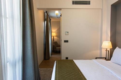 Mest Hotel Istanbul Sirkeciにあるベッド