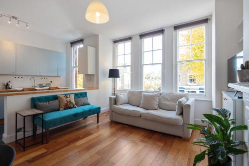 Stunning Two Bedroom Flat, Londra, Marea Britanie