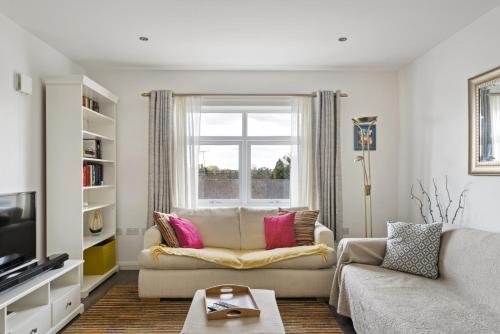 Bright Modern 1 Bedroom Apartment, London, United Kingdom
