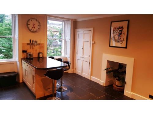 Pass the Keys Large maisonette with wonderful views of Bath city
