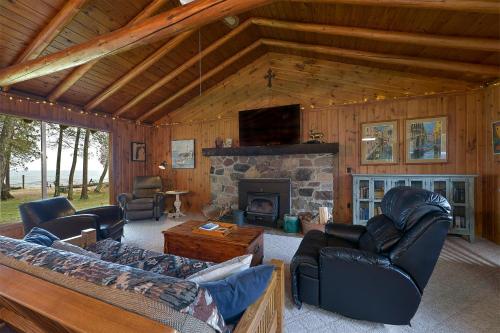 Cedar Cabin on the Bay – Photos 4