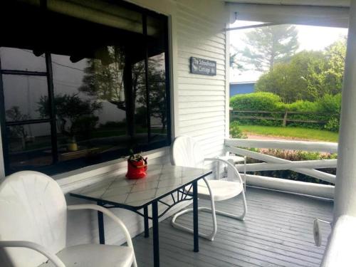 Eagle Harbor- Schoolhouse Cottage – Photos 3