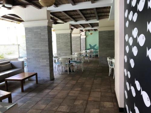 Ristorante o altro punto ristoro di TATA Rio De Goa - Resort style apt,6 KM from Airport